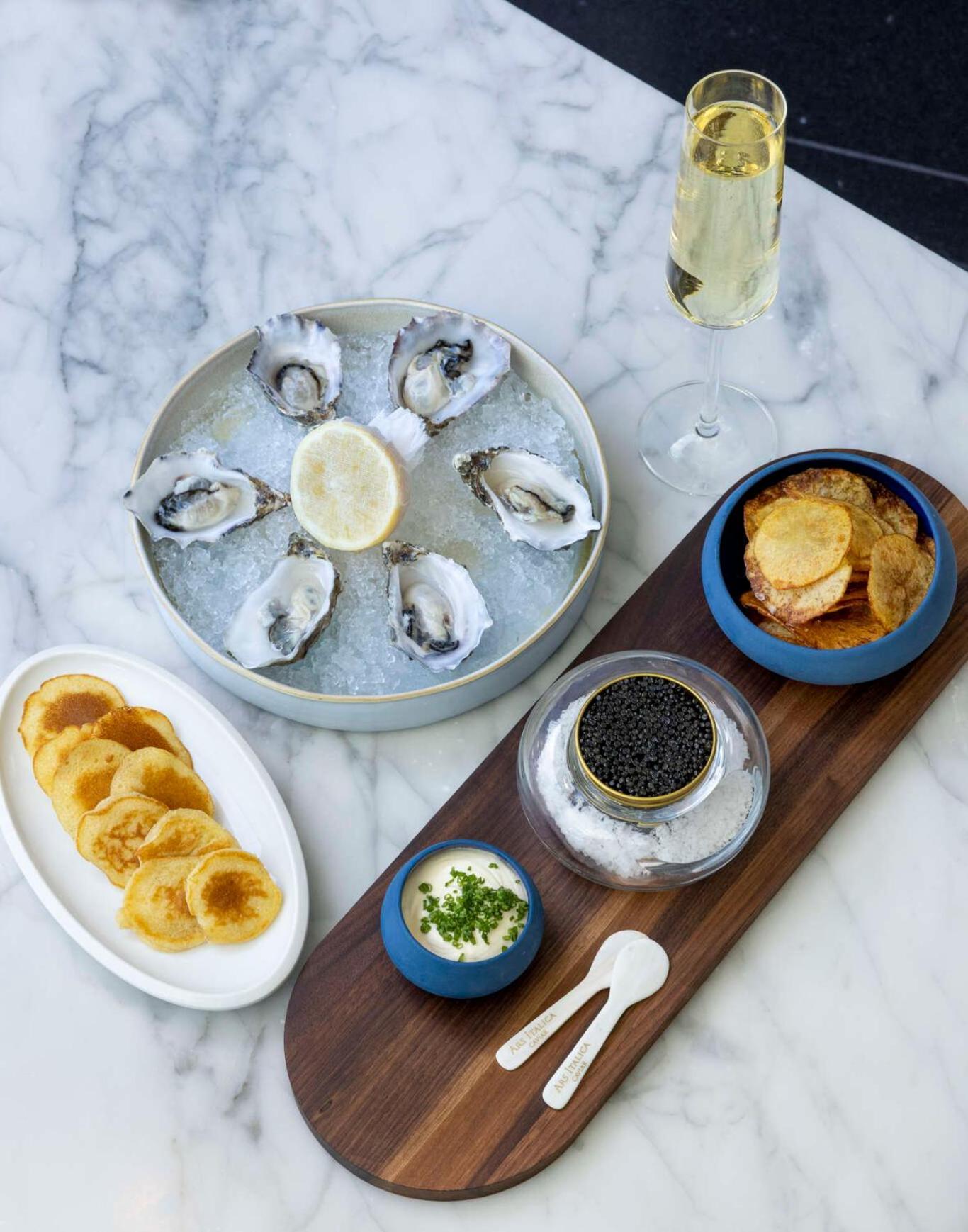 Anantara The Marker Dublin- A Leading Hotel Of The World المظهر الخارجي الصورة Oysters and caviar at the restaurant