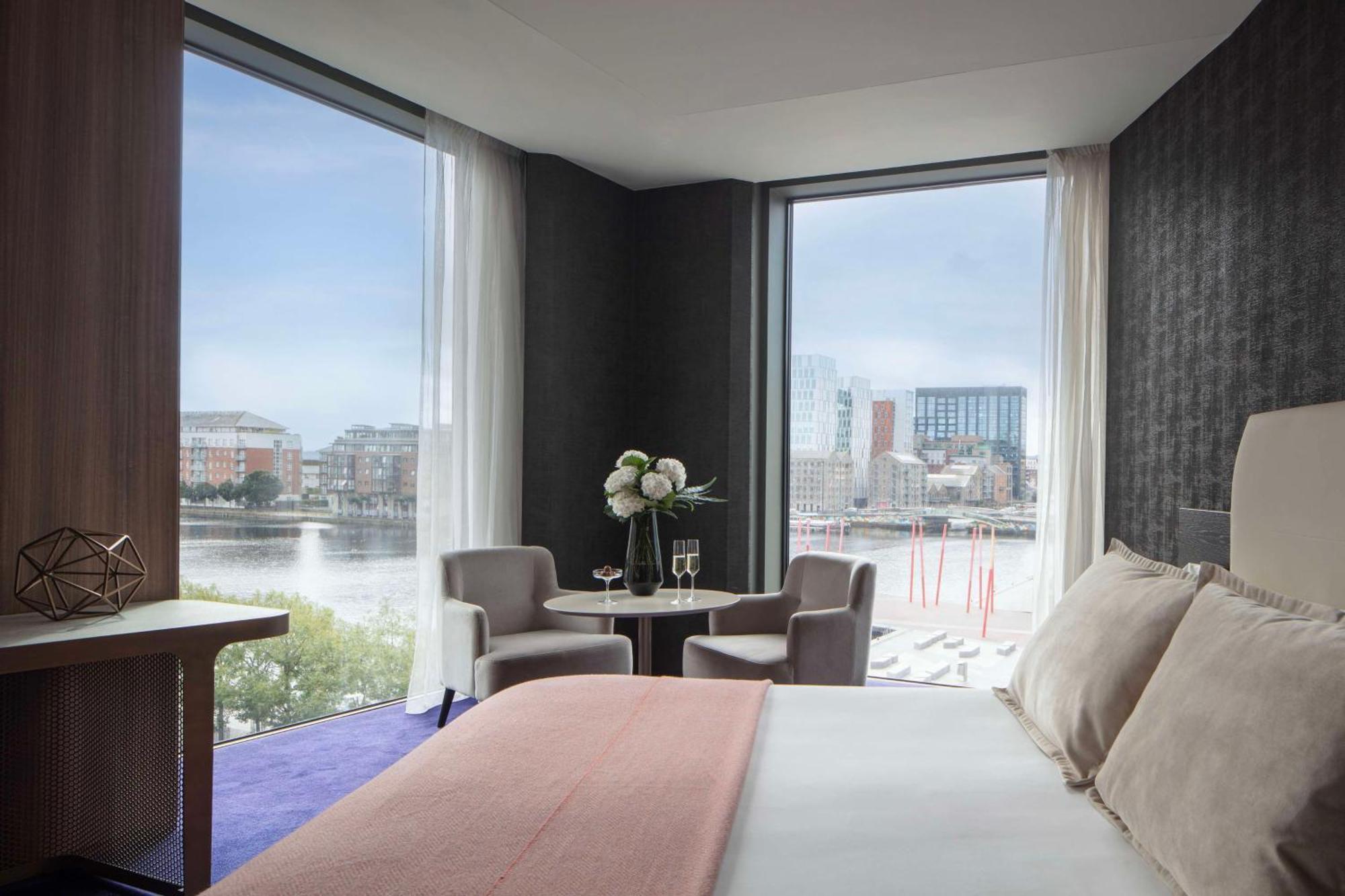 Anantara The Marker Dublin- A Leading Hotel Of The World المظهر الخارجي الصورة A bedroom at the hotel